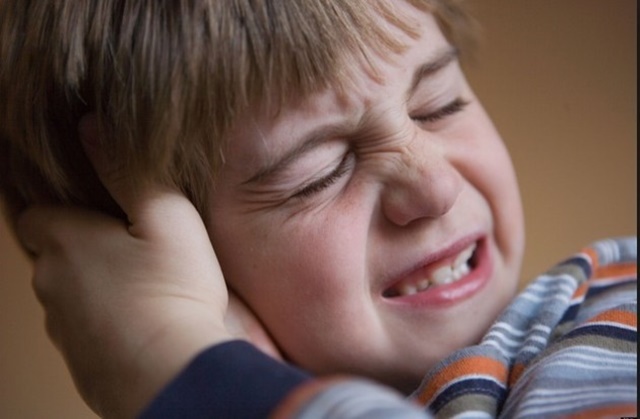 Viêm họng cấp gây ra nhiều triệu chứng làm cơ thể bệnh nhân mệt mỏi và đau nhức, nhất là vùng cổ họng